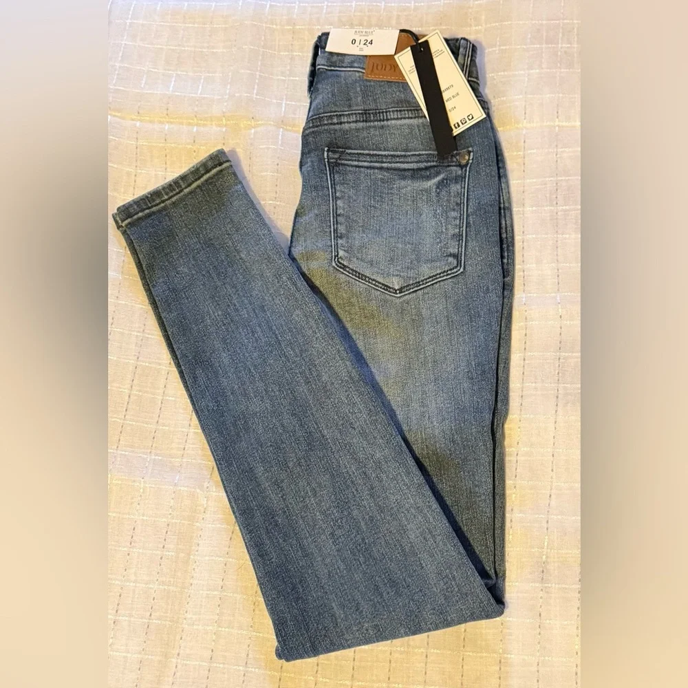 Judy Blue High Waist Skinny Jeans NWT Size 0/24 - Picture 4 of 10